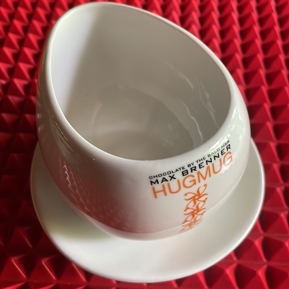 VINTAGE HUG MUG - Picture 3 of 11